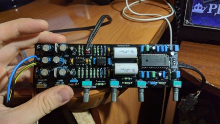 LM4610 and 2 x NE5532 preamp ver 2.1   